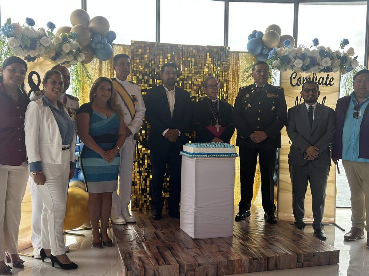 cvalentinac's tweet photo. #Galápagos  Es un honor representar al Servicio Integrado de Seguridad ECU 911 en la ceremonia conmemorativa del Octogésimo Quinto Aniversario del Combate Naval de Jambelí y Día Clásico de la Armada del Ecuador.

Agradezco la cordial invitación del Comandante de Operaciones Insular para ser parte de este significativo acto cívico-militar, que rinde homenaje al valor, la entrega y el compromiso de quienes protegen la soberanía marítima de nuestro país.

Reiteramos nuestro reconocimiento a la Armada del Ecuador y nuestro compromiso de continuar fortaleciendo el trabajo coordinado en favor de la seguridad y el bienestar de la ciudadanía.