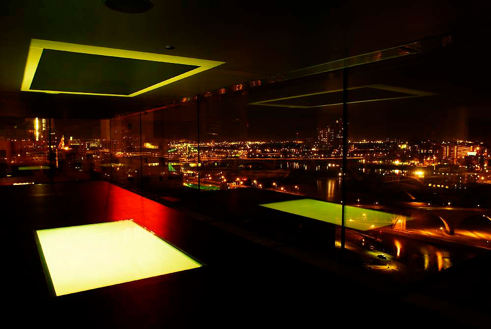 NewsArch's tweet photo. Guthrie Theater, Jean Nouvel, review https://t.co/NBsY6lTcfy Театр Гатри, Жан Нувель #architecture #Theater #Nouvel ▄▀ via @cihru https://t.co/G3GyAGitN6