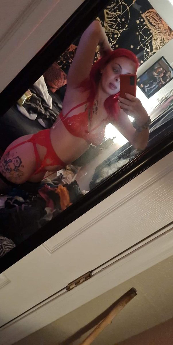 Lilredcassie1's tweet photo. Im active who wants to play 😉
#sellingcontent #seller #selling #content #redhead #ass #petite #tight #wet #whosbuying #buyers  #buying #sext #rates #ft #vc #calls #customs #pics #videos https://t.co/wwBskiAJDh