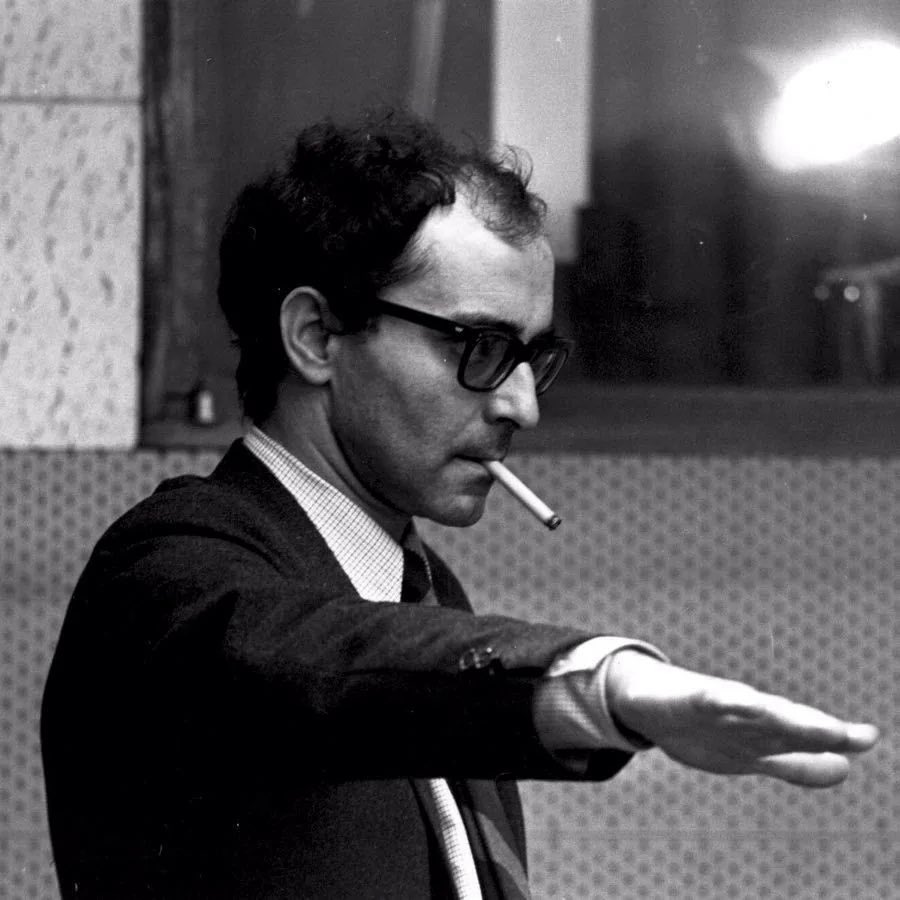 melikekurt80's tweet photo. "yüzü bana müziği düşündürüyor."

pierrot le fou.
jean-luc godard. https://t.co/e0jfxkUqzt