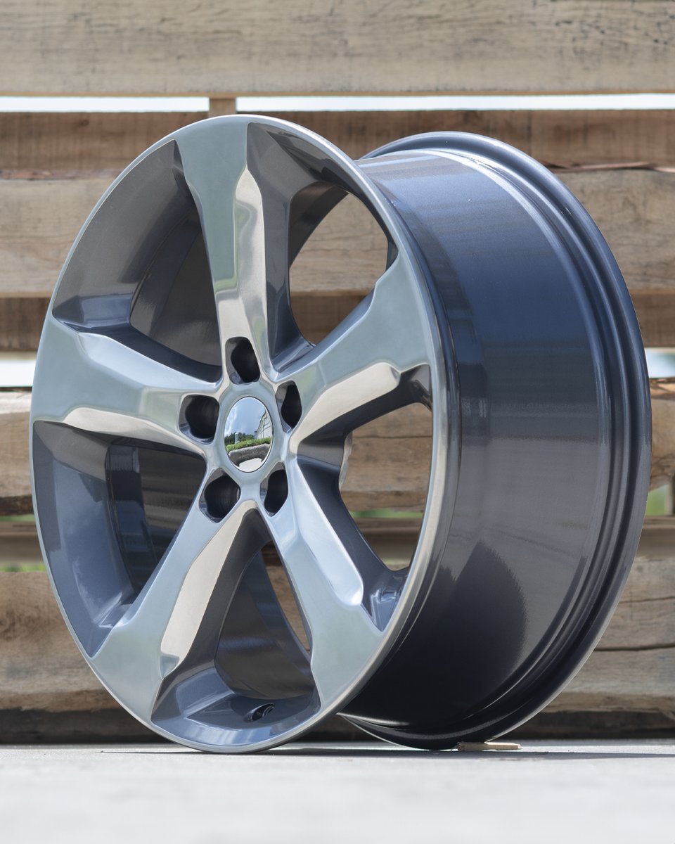 OEWheelsLLC's tweet photo. 🚨 New Arrivals! 🚨
- Chrome 22x9.5 CV72 - Fits GM Trucks
- Gloss Black 20x8 CA23 - Fits Cadillac XT6
- Polished 22x8.5 CV70B - Fits 2500/3500 GM Trucks
- Gunmetal w/ Polished Face 20x8.5 JP28 - Fits Grand Cherokee

#OEWheels #Wheels #ReplicaWheels #RepWheels https://t.co/NdTkbiqLo8