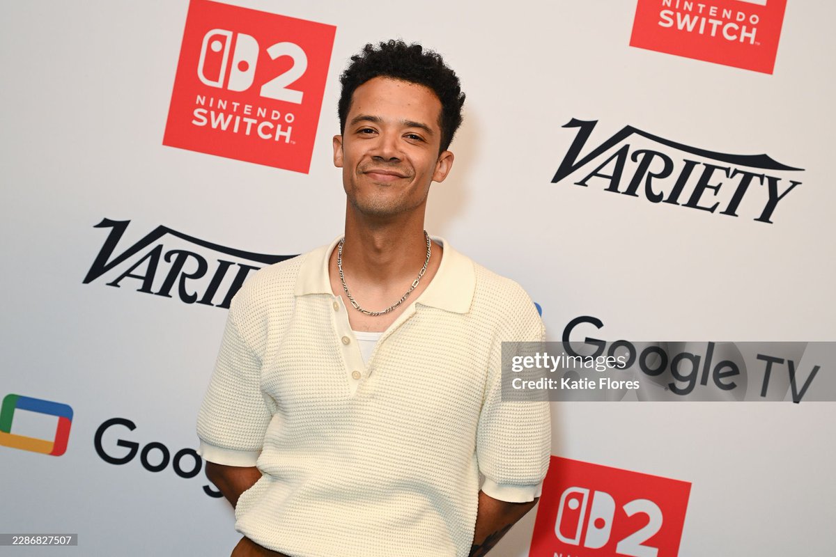 dailyraleighr's tweet photo. The face of a man who knows he’s about to beat a 10 year old at mario kart https://t.co/sarVGnLXlV