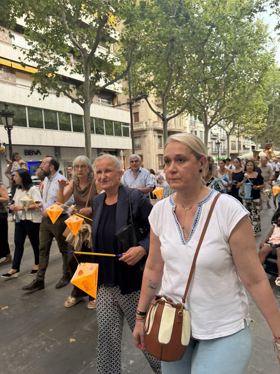 voxleridaciudad's tweet photo. Hoy, nuestra portavoz, Gloria, ha acudido en representación del Grupo Municipal a la Romeria dels Fanalets.

@gloriaricovox https://t.co/GCEeIouX0U