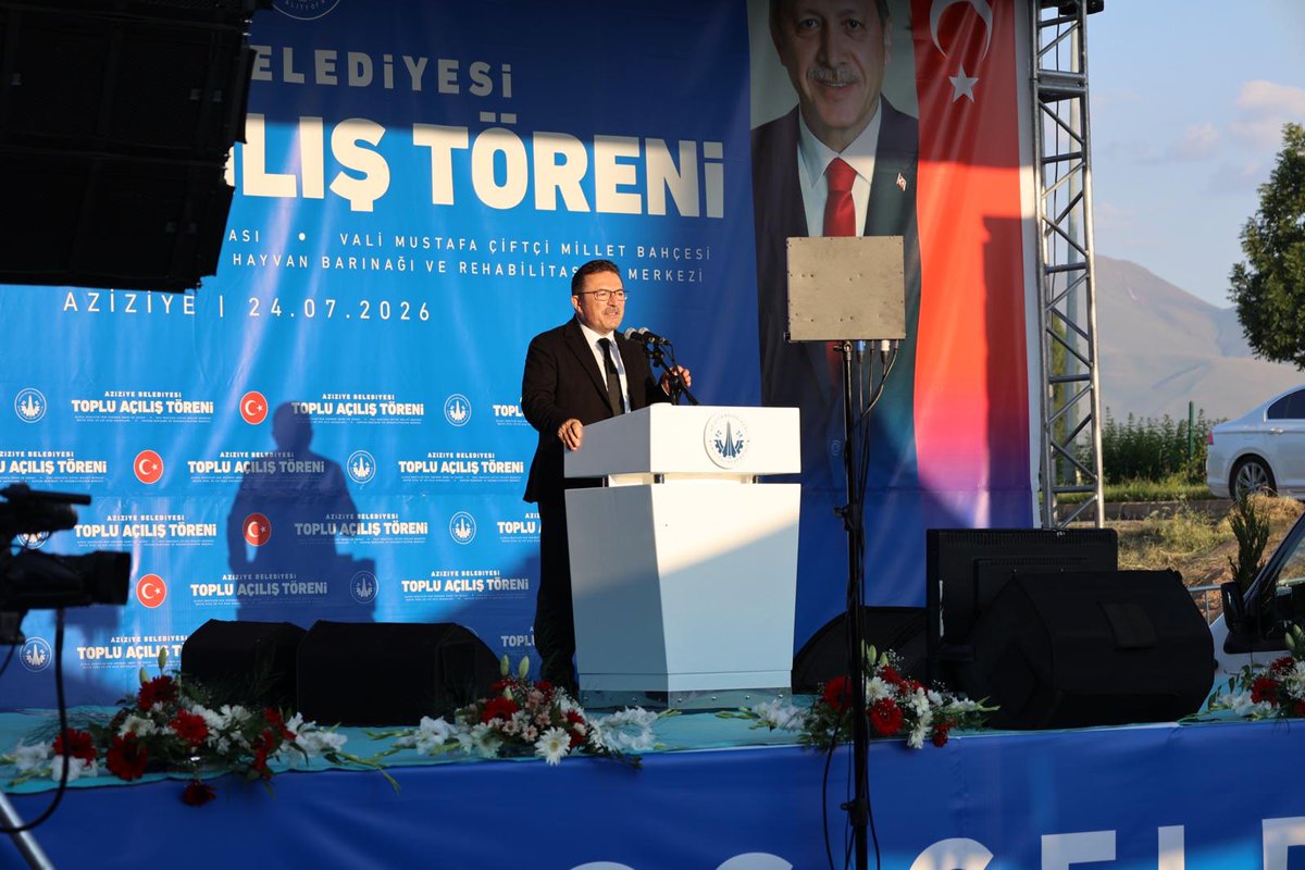 Emrullahakpunar's tweet photo. Aziziye’miz için aşkla, şevkle ve büyük bir heyecanla ürettiğimiz projelerimizin Toplu Açılış Töreni’ni adeta bir bayram şöleni coşkusuyla gerçekleştirdik. https://t.co/uWlw2kO78X