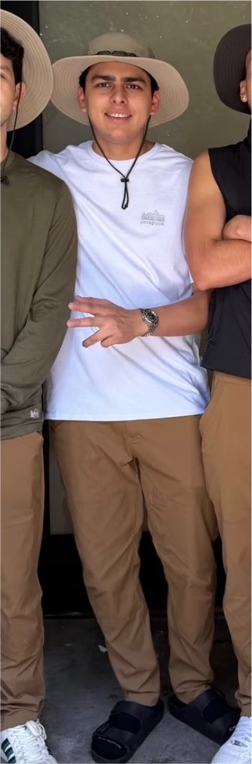 MONTANAxif's tweet photo. Mi goldito 🥹
Solo le faltan sus medallas y su mochila https://t.co/SVTTFr4Yry