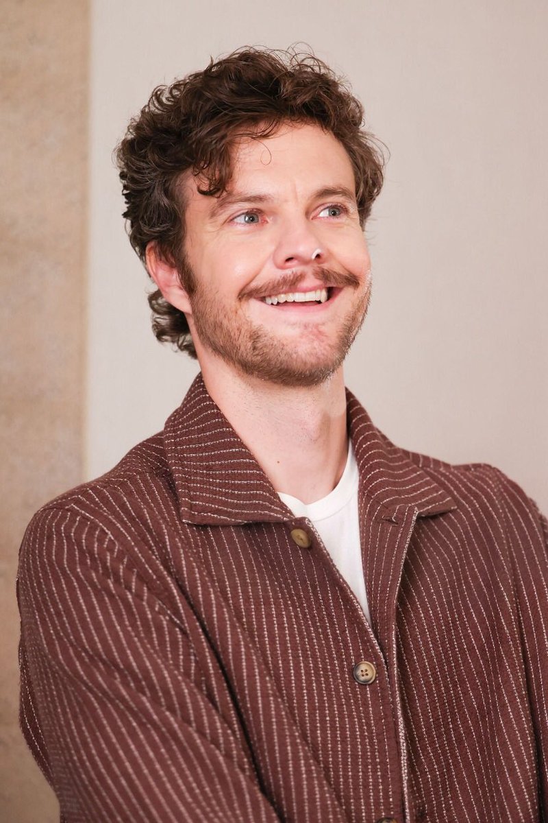 Bestofquaid's tweet photo. Jack Quaid photographed at the Variety Studio at SDCC https://t.co/CaKQohQbBb