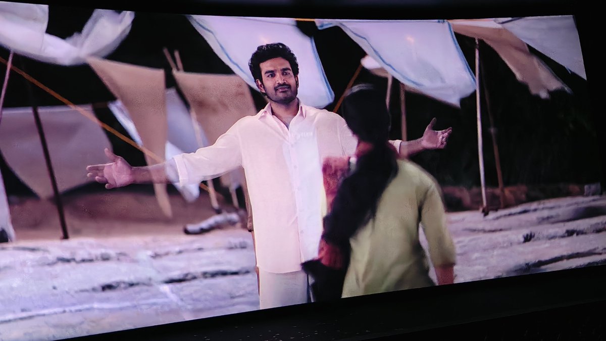 billybutcher175's tweet photo. #ChennaiLoveStory
Ma chelli nen raanu ante, movie ki teskellimdhi. First time ma chelli cheppina movie nachhatam naku.
😝. Anyways what a movie broo @Kiran_Abbavaram #GouriPriya🥹.
Perfectly executed 2nd Half.
3Hrs asalu koncham kuda Labg &amp; Bore anipinchaledhu. 
⭐⭐⭐/5 https://t.co/MiPzm9tZ91