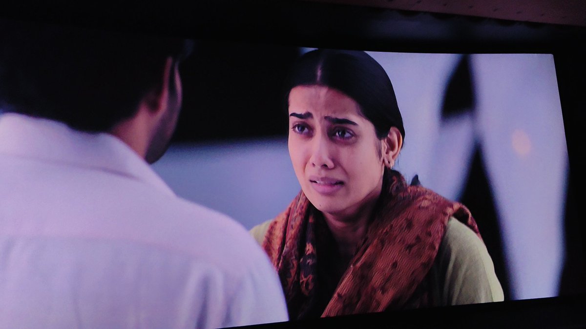 billybutcher175's tweet photo. #ChennaiLoveStory
Ma chelli nen raanu ante, movie ki teskellimdhi. First time ma chelli cheppina movie nachhatam naku.
😝. Anyways what a movie broo @Kiran_Abbavaram #GouriPriya🥹.
Perfectly executed 2nd Half.
3Hrs asalu koncham kuda Labg &amp; Bore anipinchaledhu. 
⭐⭐⭐/5 https://t.co/MiPzm9tZ91