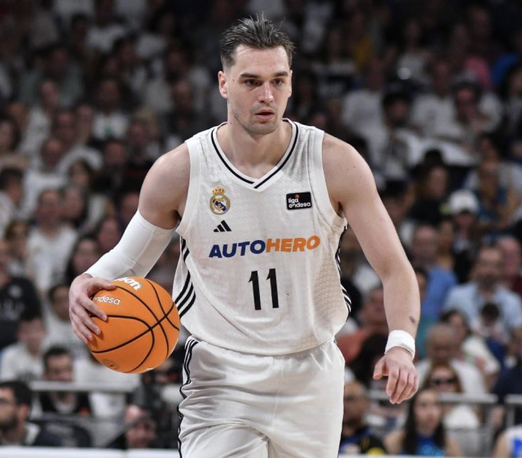 brasilcoast2's tweet photo. 🏀 MERCADO DA NBA:

Com a decisão de LeBron James tomada, o Cleveland Cavaliers muda o foco para um nome conhecido na NBA:

MARIO HEZONJA

A antiga pick de loteria é um dos astros do Real Madrid e está voltando para a NBA aos 31 anos depois de 6 anos na Europa!

🗞️ - @ShamsCharania