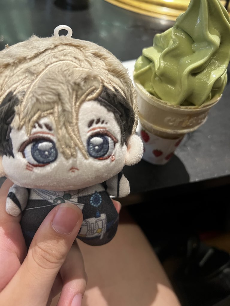 jankalvr707's tweet photo. zanka and matcha ice cream aww!!! https://t.co/1zp1w65X0u