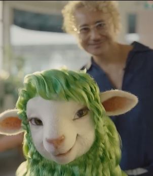 DergeLeon's tweet photo. @LilithLovett Why is she getting a hair cut from Alex Karp though. https://t.co/vi3PugmANq