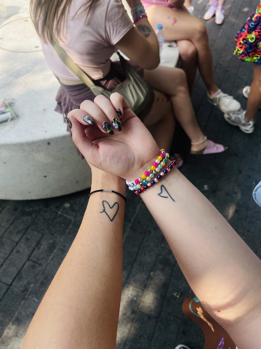 ofantastic's tweet photo. She really taught us a secret language we can’t speak with anyone else 🫶 1️⃣3️⃣ #6yearsoffolklore @taylornation13 @taylorswift13 https://t.co/mFBVzsNHnE