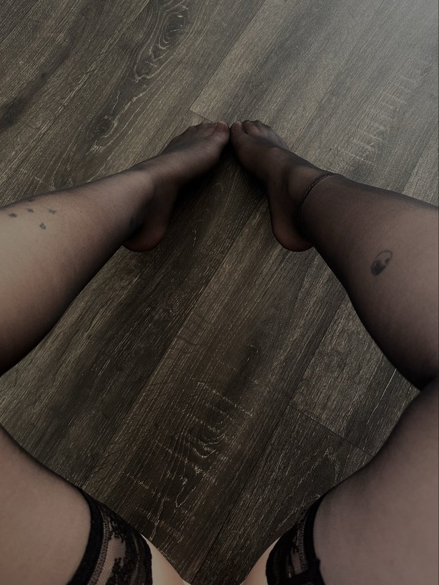 MissNista5's tweet photo. Too pretty not to want more;) 

Now imagine them in your mouth. https://t.co/3S2l9TaTeT