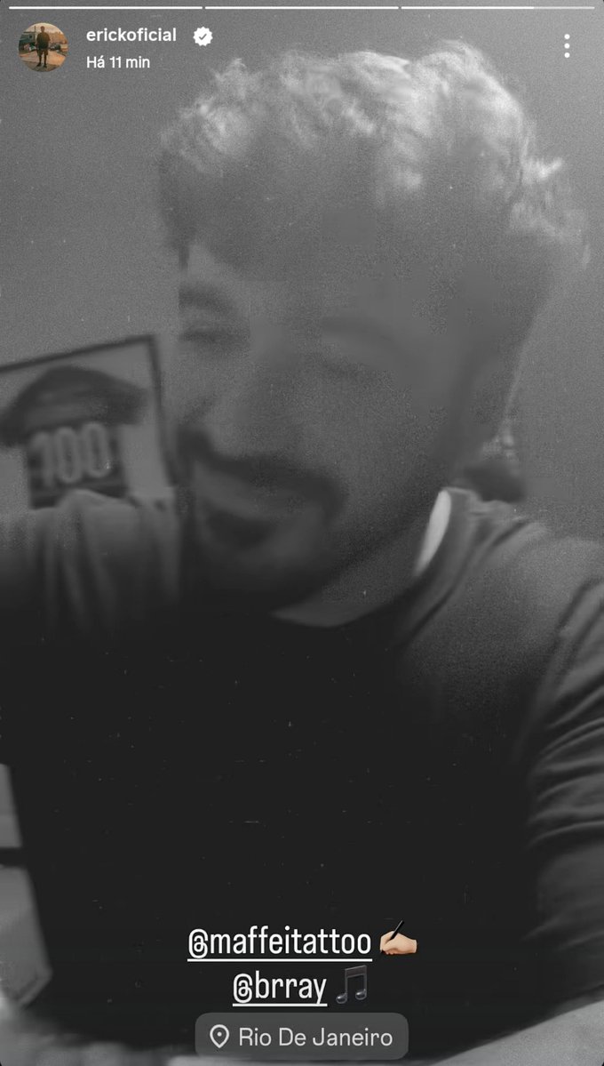 flamnzss's tweet photo. eu vou fingir que não tô vendo nada https://t.co/kN3GevCyYE
