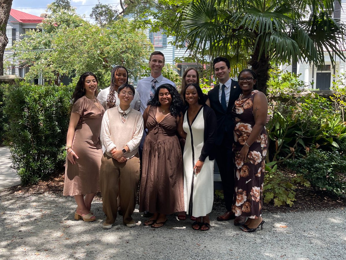MUSC_COM's tweet photo. After 6 weeks of hard work and dedication, we celebrated our 9 Summer Institute participants today! 
 
From intensive MCAT prep to lasting friendships and mentorship, they've made incredible strides toward careers in medicine. We're so proud and can't wait to see what's next! https://t.co/zjC2Z9E9Fv