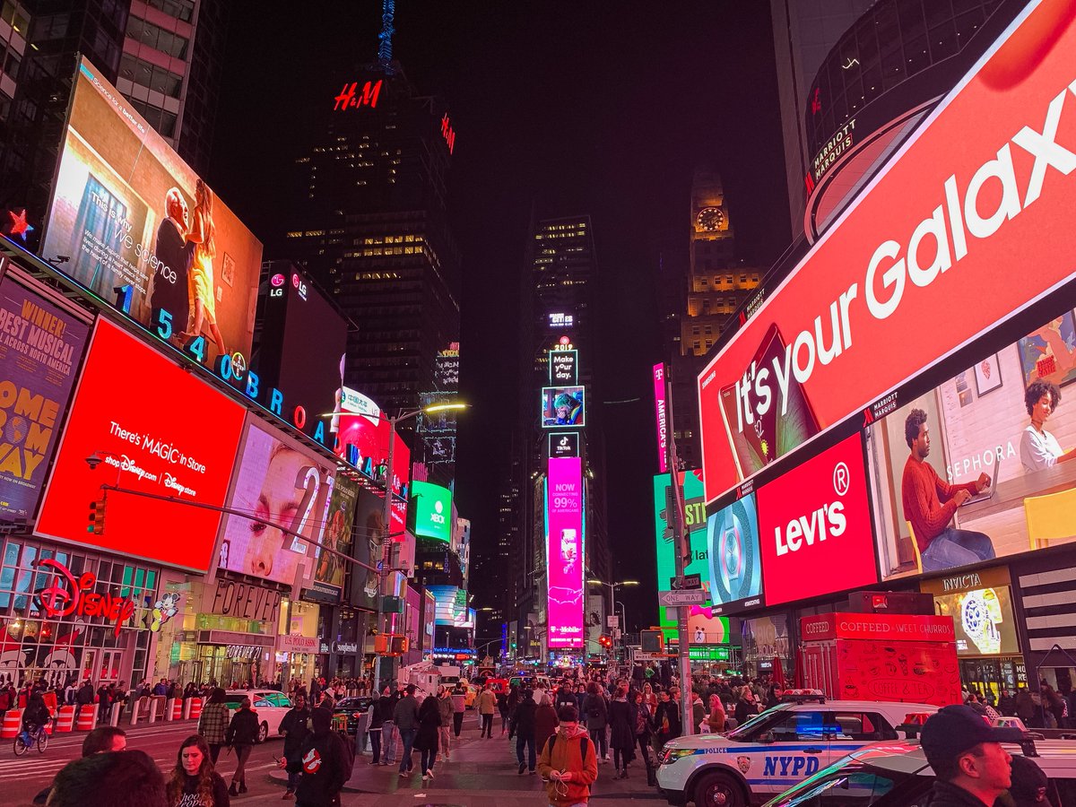 Steinsworth's tweet photo. The trip to NYC that stole a heart forever. Forever from then, running on the mind. 🍎 #newyorkcity https://t.co/ZFw1c86eeO