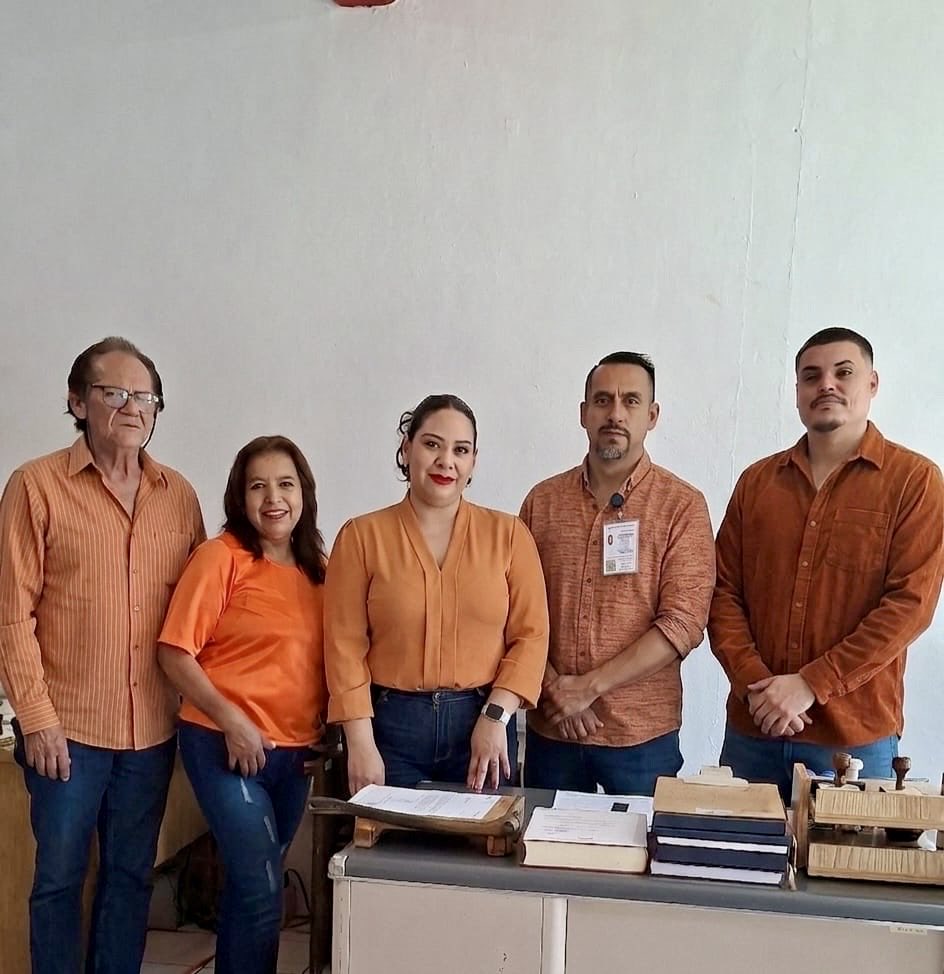 COESPRISSON's tweet photo. 🧡 Hoy vestimos de naranja para reafirmar nuestro compromiso con la igualdad, el respeto y la prevención de la violencia contra mujeres y niñas. Juntas y juntos construimos entornos más seguros. #DíaNaranja #COESPRISSON #Sonora https://t.co/dYFcycDZhu