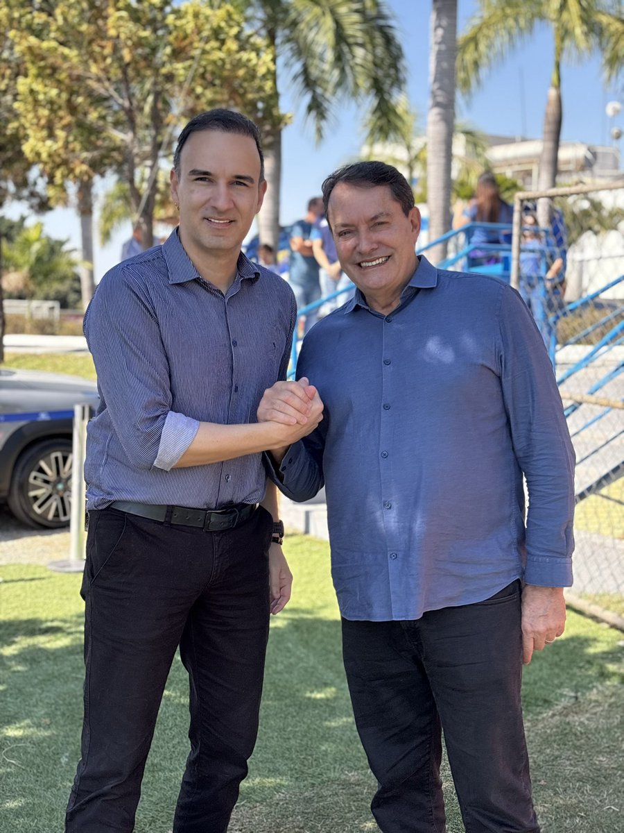 Cruzeiro's tweet photo. A manhã desta sexta-feira foi especial para o Cruzeiro. 

Nosso Presidente, Pedro Lourenço, recebeu na Toca da Raposa II o presidente do Sport, Matheus Souto Maior, como um ato inicial da parceria entre dois grandes clubes do futebol brasileiro.

Além da negociação de atletas, os clubes planejam trocas de experiências e apoio mútuo em demais ações.