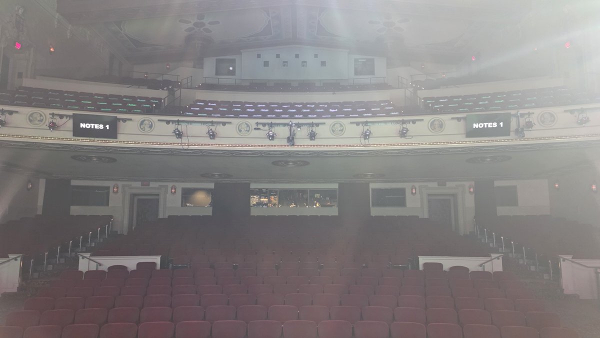 feebeechanchibi's tweet photo. So this will be the view from the stage for #Densetsu1stLive tonight, huh?

Imagining these seats filled with all your beautiful smiles is overwhelming in a good way!!! 🥹

Can't wait to see you here. 🩷 https://t.co/J5QDYgSyuC