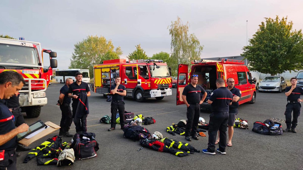sdis37's tweet photo. Ce soir, un groupe incendie du SDIS 37 prend la route pour la #Gironde afin de renforcer les moyens engagés face aux importants feux de forêt.
#solidarité #gironde 
@Prefet37 @NR_Tours @InfoToursFR @icitouraine @F3Centre @valdeloiretv @afpfr https://t.co/G72vD3rhaj