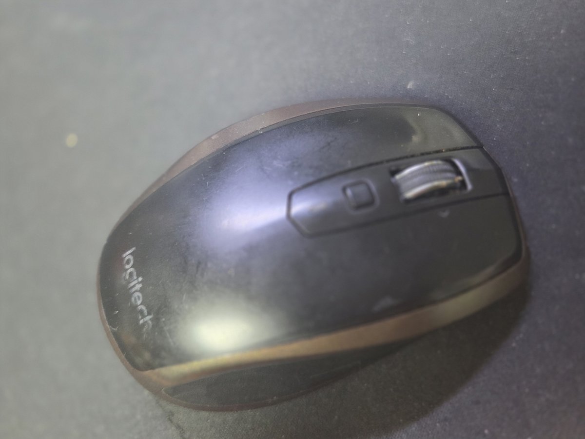1004v's tweet photo. 경기도 광명시에서 우클릭이 잘 작동안됨으로 방문 입고된 Logitech MX Anywhere 2 M-R0057 로지텍 애니웨어 무선 마우스 사설 수리 AS

고객님께서 "우클릭이 잘 작동안됨" 으로 수리요청해주셨습니다. https://t.co/GKFtKZozMu