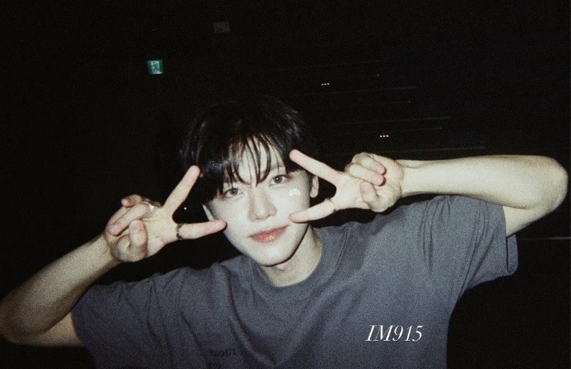 imdeyyya's tweet photo. may you receive lots of love, my baby! 🥺🖤 https://t.co/NmzhegTPQU