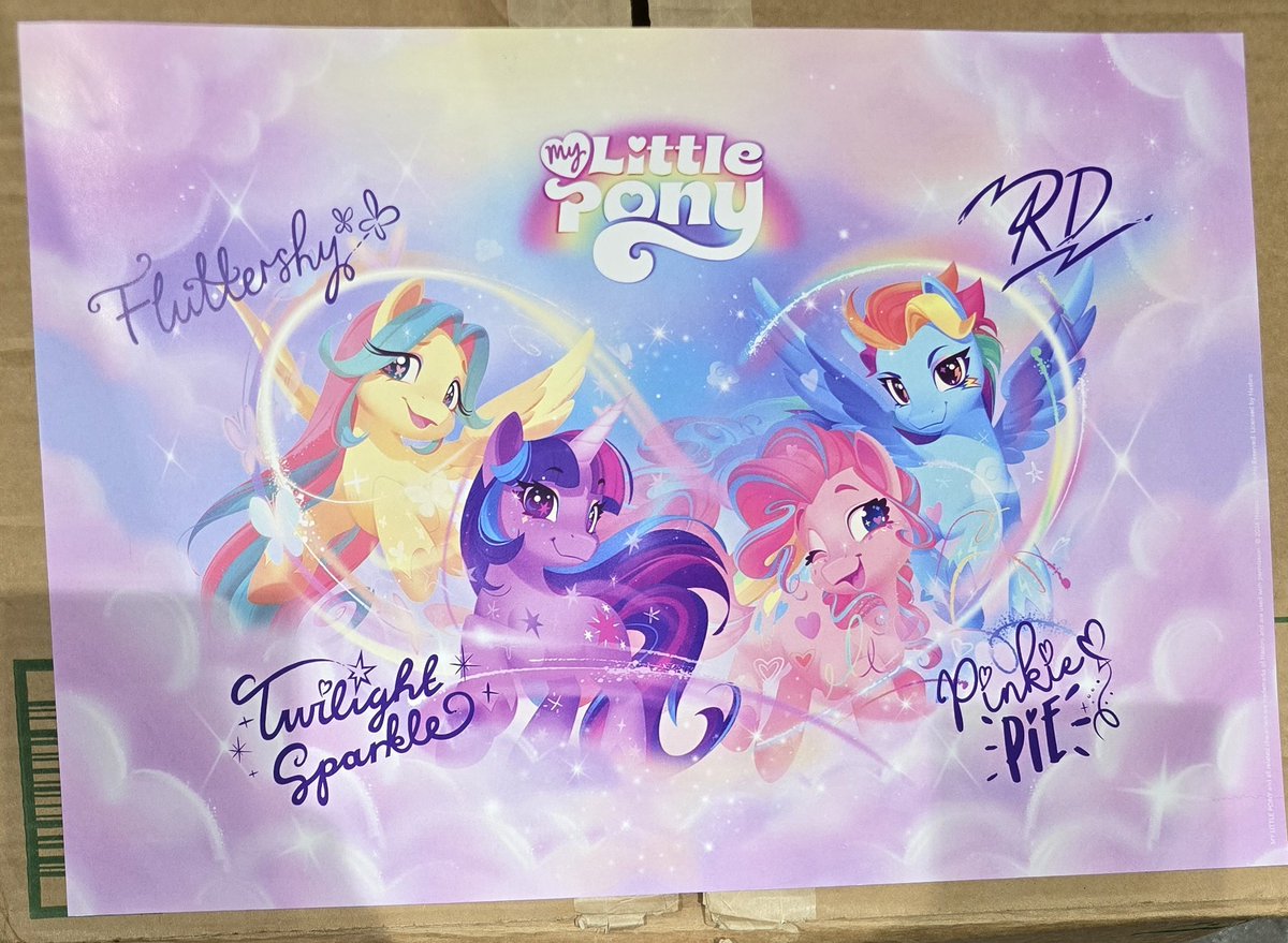 TransformARTive's tweet photo. This is the poster given away at the Hasbro booth after the My Little Pony panel #sdcc #mlp #comiccon https://t.co/jyjPncuA66