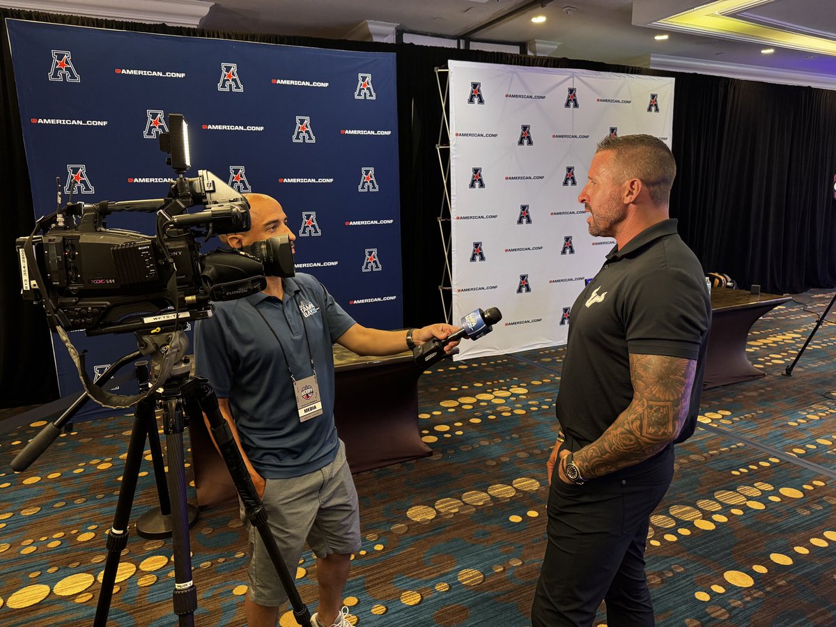 BSiegristUSF's tweet photo. A really strong two days from our Bulls at @American_Conf media days.
Appreciate the 20 or so Bay Area media outlets that came out to cover South Florida.
Camp opens in a little over a week. 
#GoBulls🤘 https://t.co/9kjtwEtwHj