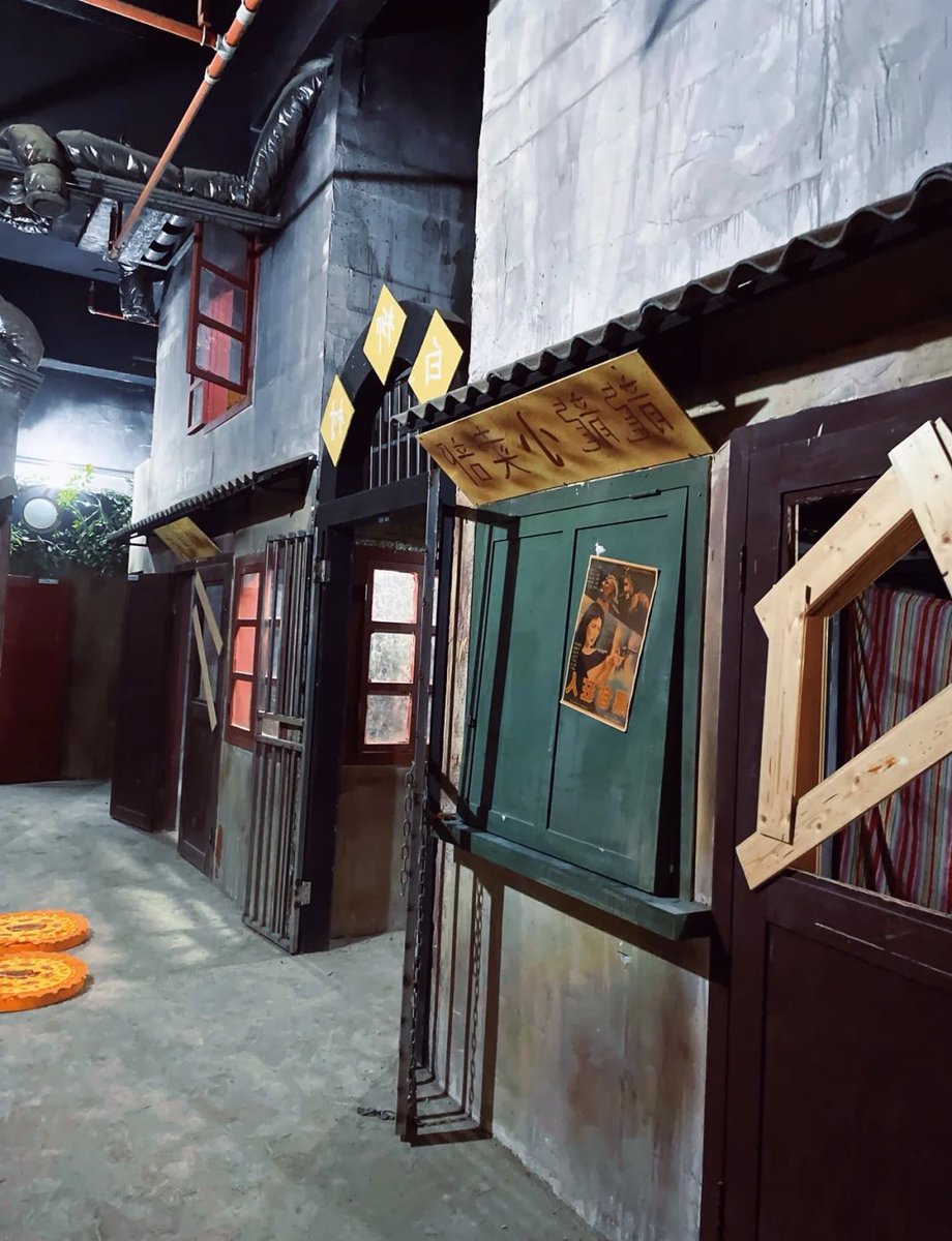 07Pereiraz52440's tweet photo. Trap door clicks, gasp! We’re stuck in a vintage library escape room. Crack the cryptic book code to get out before the timer hits zero! https://t.co/V7Z8YhtVcV