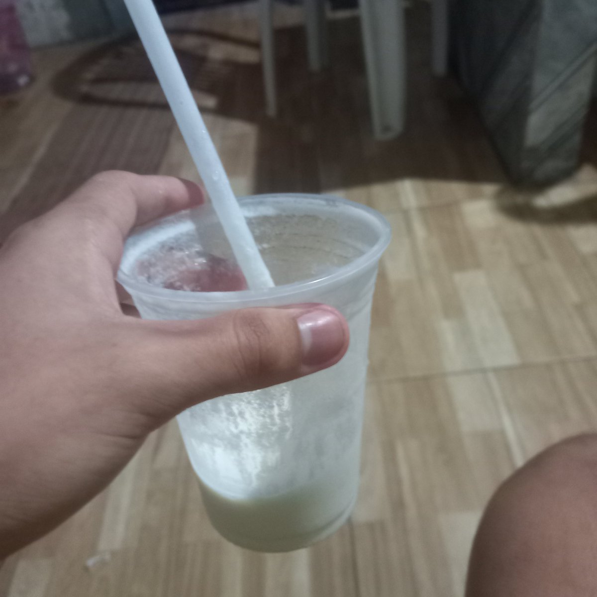 otterdraws03's tweet photo. Hmmm soursop juice https://t.co/wt4p3zolWj