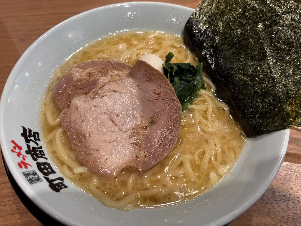 sakenzz's tweet photo. 昨日は町田商店で夜ご飯
自分はチャーハンセット、嫁は特製つけ麺、子供はネギラーメンをいただきました
チャーハンおいしかった〜

今、小学生以下のお子様ラーメン無料キャンペーン中なので、親子連れがすごく多かったですね

#株主優待
#ギフト https://t.co/s3K6VjnSV2