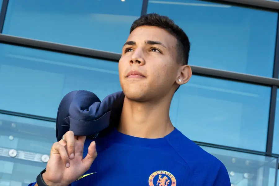 galo_infos's tweet photo. O Galo desistiu da contratação de Deivid Washington.

O Chelsea aceitou negociar o atacante apenas em definitivo, enquanto o Galo buscava um empréstimo. Negócio encerrado.

🗞️ @itatiaiaesporte https://t.co/OU89ThTkPv