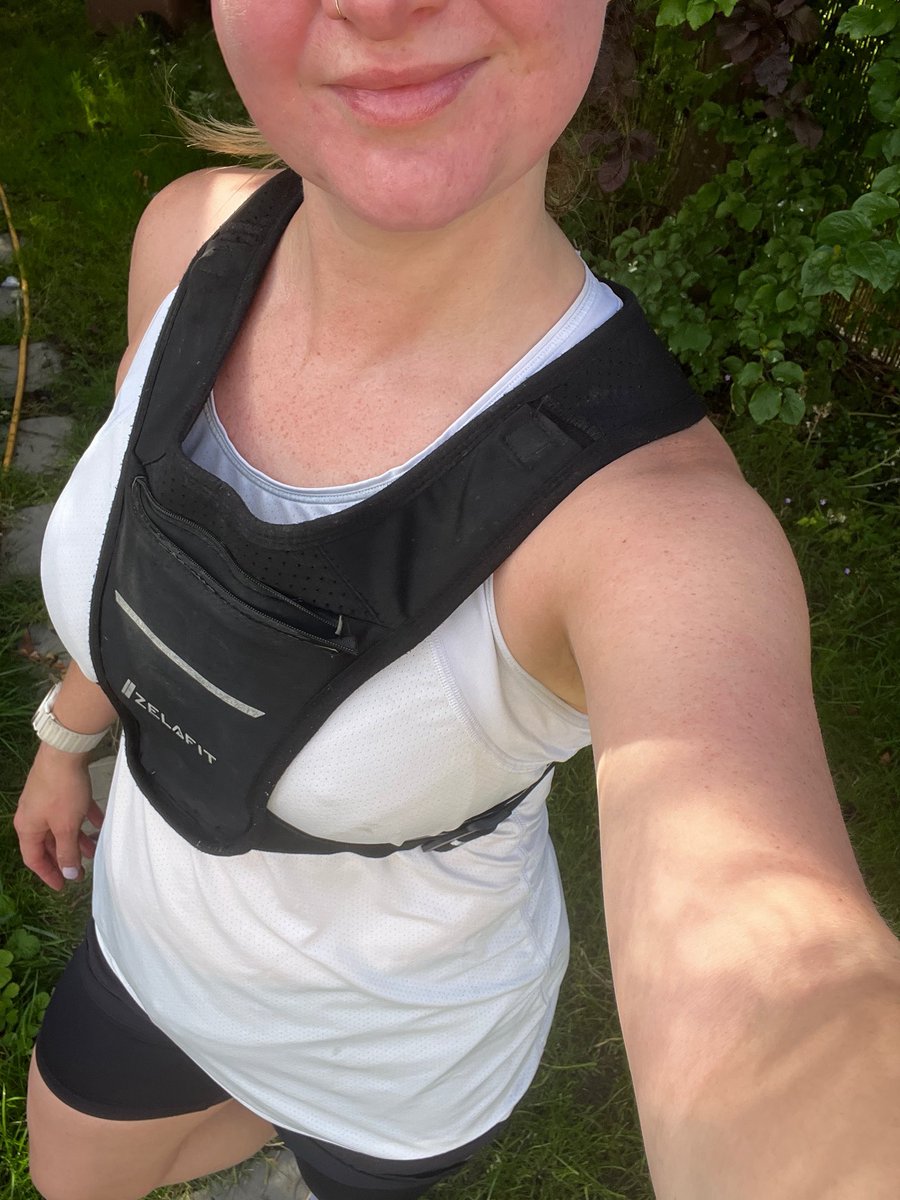 secretsophiaxox's tweet photo. She ran past you this morning, would you have looked twice? https://t.co/ry8yaLkz4c