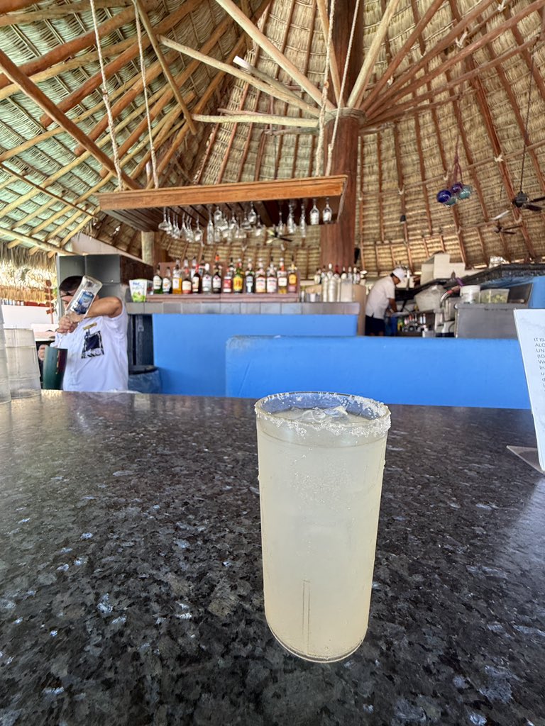 _nancv's tweet photo. agusto :) https://t.co/jdxRBbJXoV