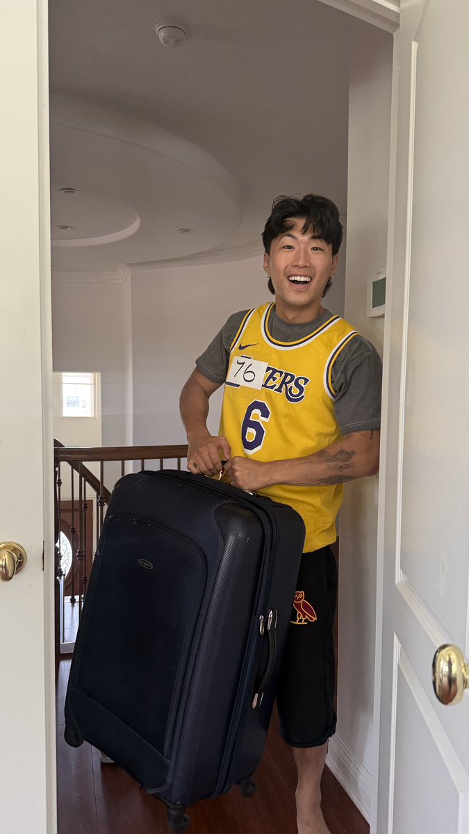 Edward_K_So's tweet photo. Where ever the king tells me to go, I go. 
#76ers4Life https://t.co/2xbenpXGx5