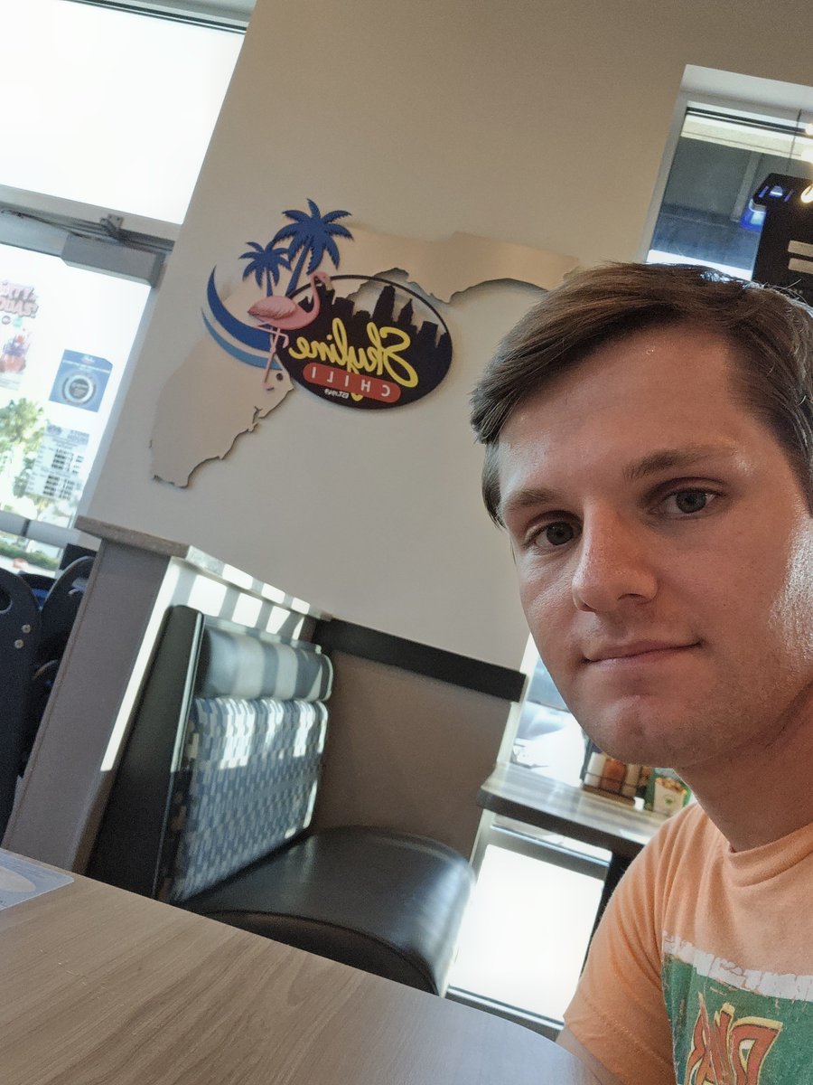 JoshuaEric's tweet photo. Dinner at the Orlando Skyline with NO AC to celebrate turning 31 🥳🎉 https://t.co/7fB6Gbo1mm
