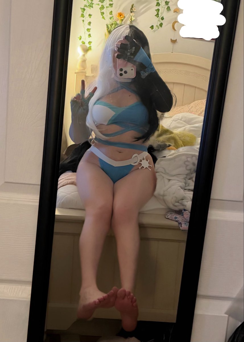 saderrall's tweet photo. rate luna snow's soles 1-10 https://t.co/tZ7cMhiUIR