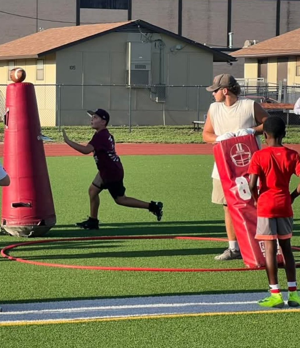 BraydonH10's tweet photo. I had a great time this week working with our Rebel Football Camp / Future Rebels. It provided me an opportunity to teach the younger kids skills, drills, technique & watching then learn was satisfying. PROUD 2 BE A REBEL #RebelNation #FamiLEE @RebelBooster @lhsrebelstrack https://t.co/9iY6EFLPpR