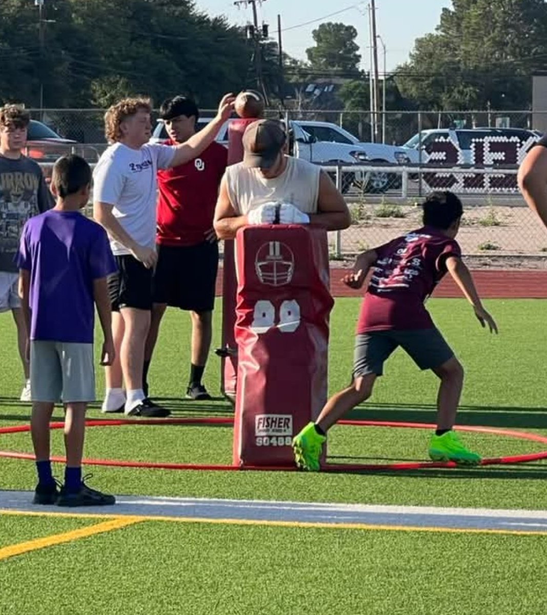 BraydonH10's tweet photo. I had a great time this week working with our Rebel Football Camp / Future Rebels. It provided me an opportunity to teach the younger kids skills, drills, technique & watching then learn was satisfying. PROUD 2 BE A REBEL #RebelNation #FamiLEE @RebelBooster @lhsrebelstrack https://t.co/9iY6EFLPpR