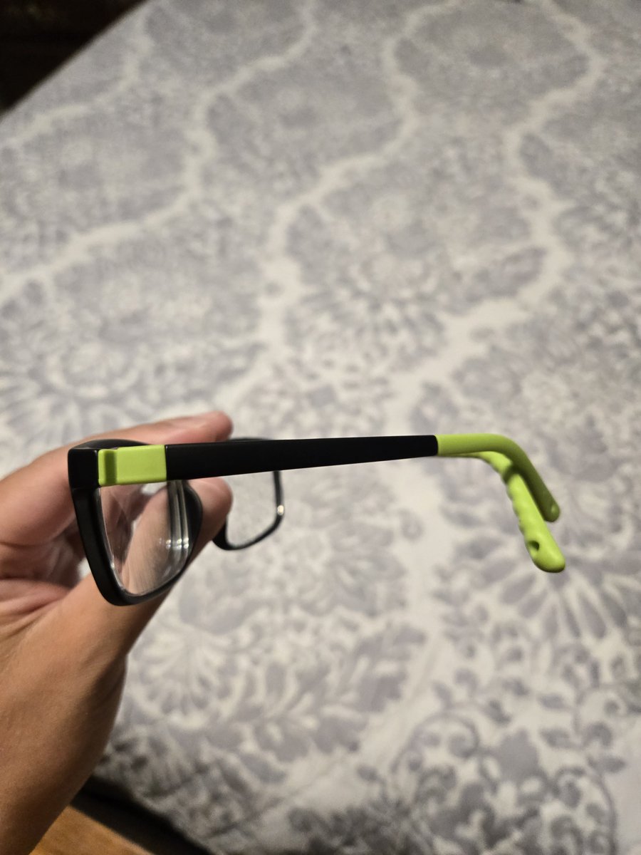 Junelazyfox's tweet photo. I went to the optometrist yesterday and my vision didnt change but I have insurance and decided to get new glasses and I ask the lady for those flexible glasses and she goes to the back and busts out those kid glasses with the flexible hinges. They fit my small head so snug. https://t.co/FB9c7fumXy