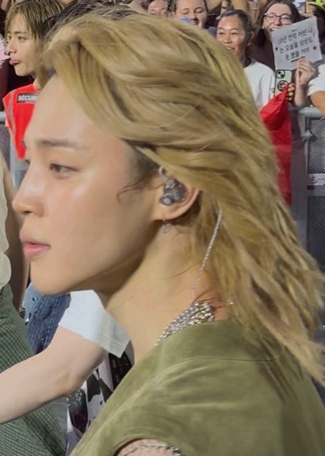 deantyjm's tweet photo. his skin, his beauty, his side profile is perfect damn… it should be illegal to look this unreal https://t.co/Vk0yFK1Wsz
