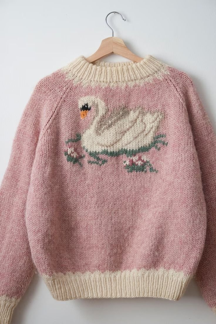 Vibranica's tweet photo. swan sweater art https://t.co/puuclJyrsy