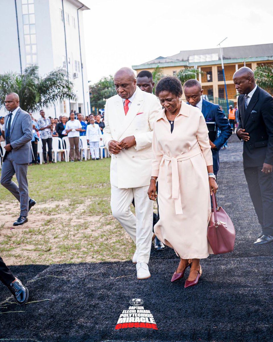 smhosglobal's tweet photo. The thumping of the tyres announced the arrival of God's servant and his wife.
#SMHOS #ceapmc https://t.co/oAjb0P1QvK