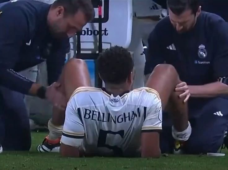 haallinghams's tweet photo. he's literally giving birth on the field... i'm so tired of seeing omegas suffer this kind of injustice https://t.co/Ui3rLMvr9i