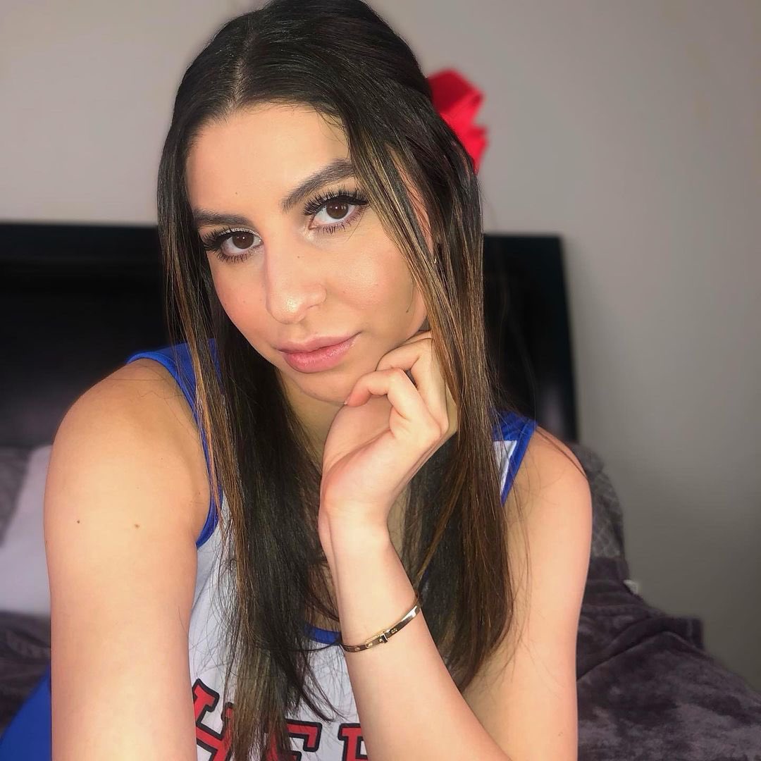 staceyparkerr's tweet photo. Whose favorite color is blue? 😏, there’s one more but y’all ain’t ready for it 🫩🌚 #overandout #loggingoff https://t.co/cKsYn9TJZB