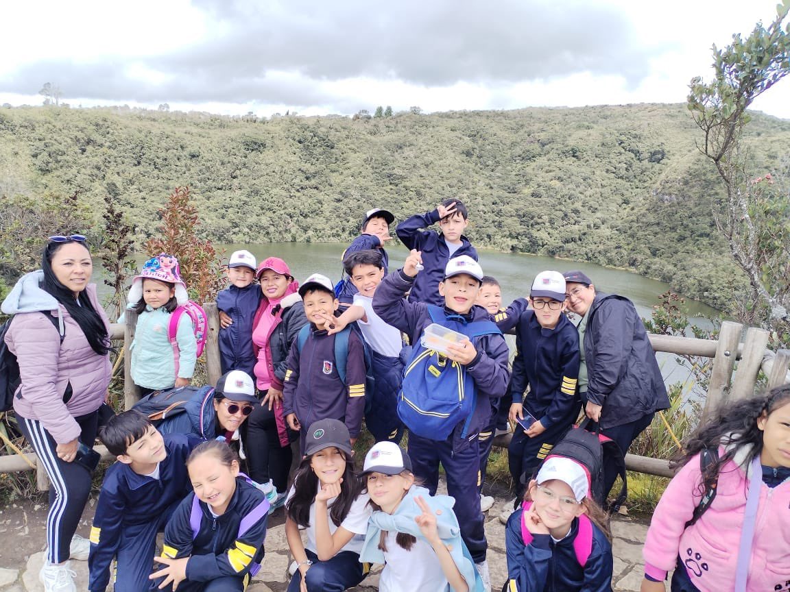 SecEducaCundi's tweet photo. 🌱 Los estudiantes de las Instituciones Educativas Departamentales de Fosca, Subachoque, Suesca, Ubalá y Caparrapí, que hacen parte de los Proyectos Pedagógicos Productivos Cundinamarca ADN Innovador, participan activamente en las actividades lideradas por la CAR. https://t.co/g8IiATqhot