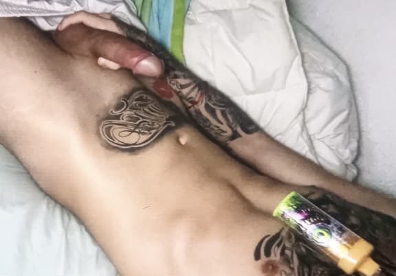 hettterosss's tweet photo. hetero argg
#HeteroEngañado #heterosengañados #heterovergón https://t.co/CYNXMFzB3l