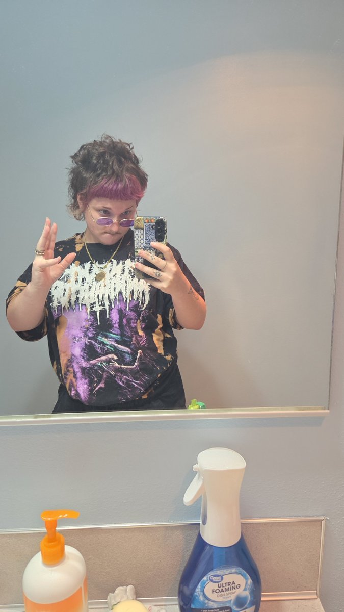 priestlybounty's tweet photo. I am priest n this is MY LIFE!!!!
MOOTHUNT 
🦨 24 09/21 
🦨 queer poly transmasc femme
🦨 kinky, annoying whining and reposts as well as pretty pictures of me
🦨 definitely, obviously nsfw 18+ 
🦨 nerdy, kinda goth, mostly outdoors, indigenous rights, baking and reading https://t.co/gG94j7JHof