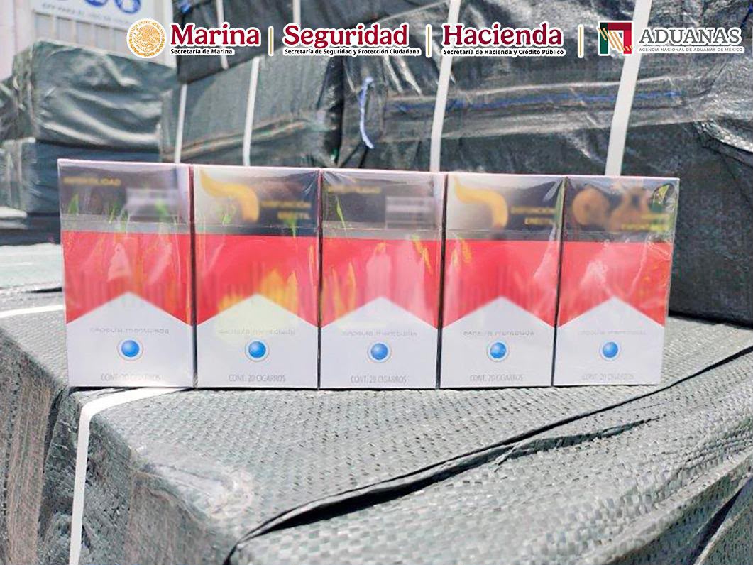 GabSeguridadMX's tweet photo. En Manzanillo, Colima, personal de @AduanasMx, en coordinación con @SEMAR_mx, @FGRMexico y @SSPCMexico, aseguró un embarque procedente del extranjero con más de 8 millones de cigarros. 

Con estas acciones, se fortalece el comercio exterior y se combaten conductas ilícitas que afecten al país.