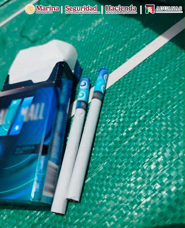 GabSeguridadMX's tweet photo. En Manzanillo, Colima, personal de @AduanasMx, en coordinación con @SEMAR_mx, @FGRMexico y @SSPCMexico, aseguró un embarque procedente del extranjero con más de 8 millones de cigarros. 

Con estas acciones, se fortalece el comercio exterior y se combaten conductas ilícitas que afecten al país.